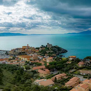 Appartamento A Talamone: A Pochi Passi Dal Centro E Dal Mare, Talamone