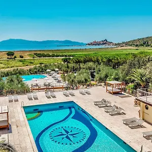 Isa - With Pool And Private In Just 500 Mt From The Таламоне