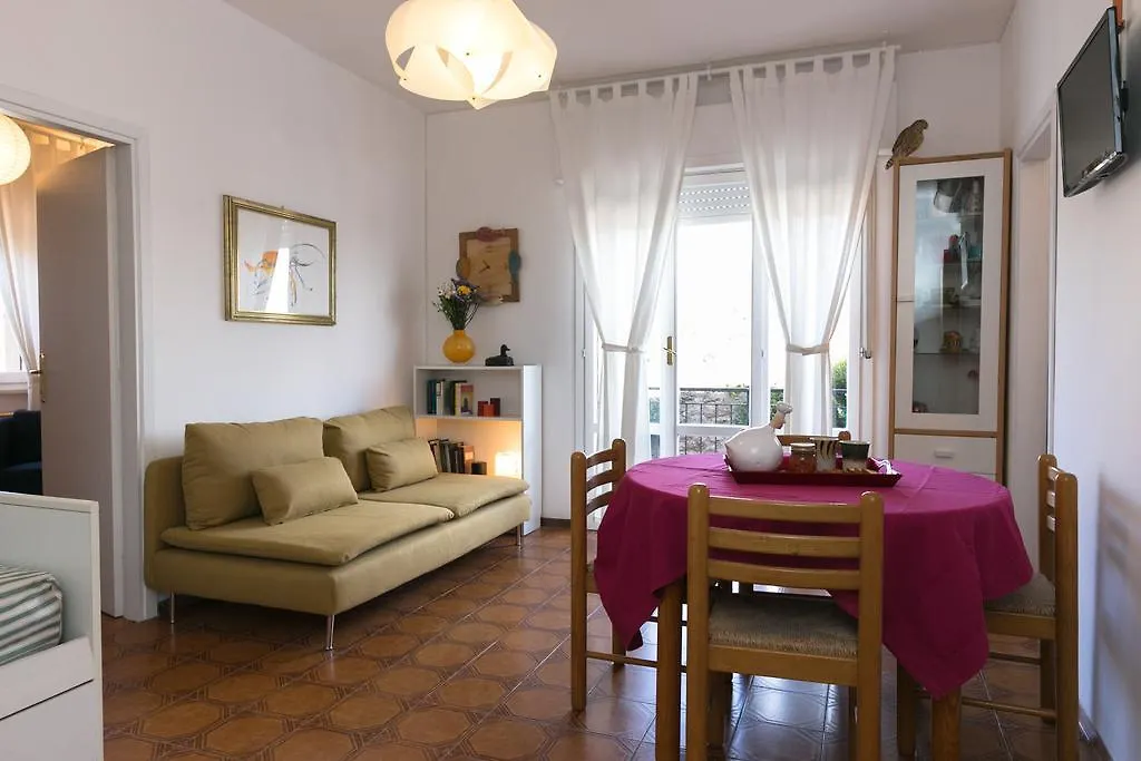 Talamone Apartment 0*,