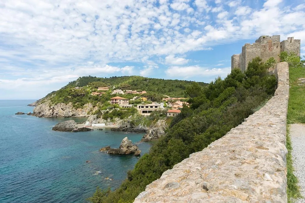 Talamone Apartment
